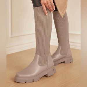 NEW IN BOX JustFab Toni Lug Sole Tall, Flat boots in Sphinx color - size 7